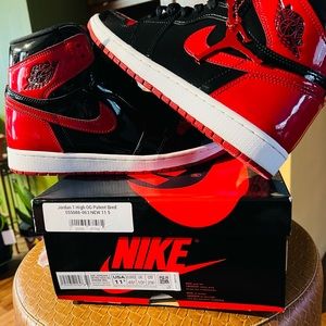 Jordan retro 1 oh patent bred